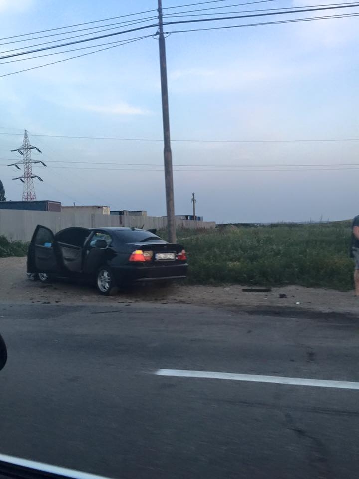 Ciocnire între BMW-uri. PATRU RĂNIŢI într-un accident la ieşirea din Galaţi