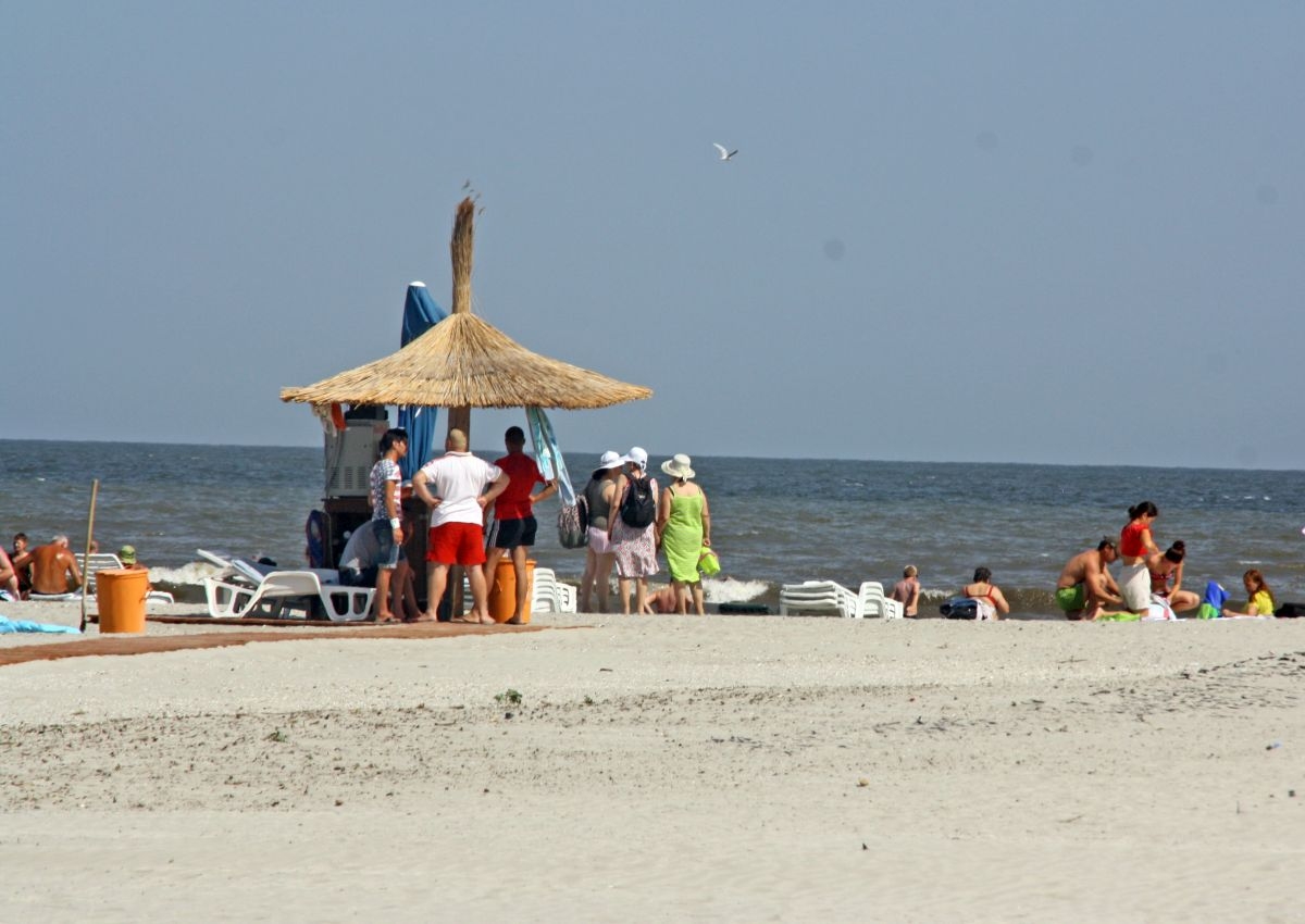 Vacanţă cu FINAL TRAGIC/ Un poliţist gălăţean a murit, după ce a SĂRIT ÎN MARE