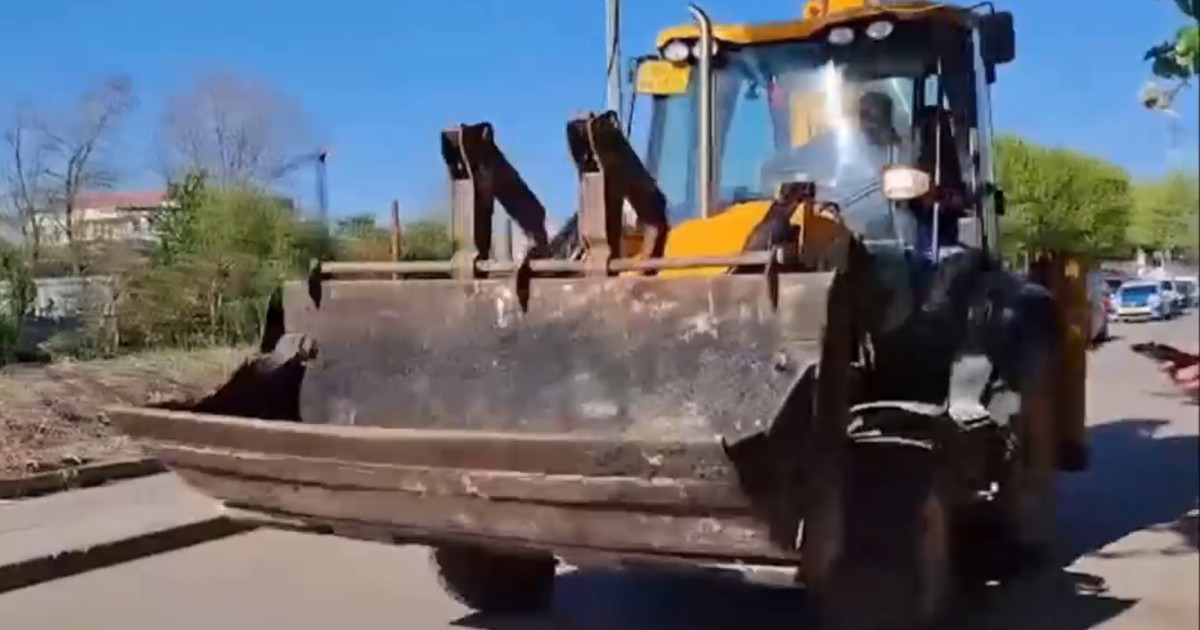 Ce rol a avut buldoexcavatorul Ecosal în preluarea dronei căzute la Galaţi