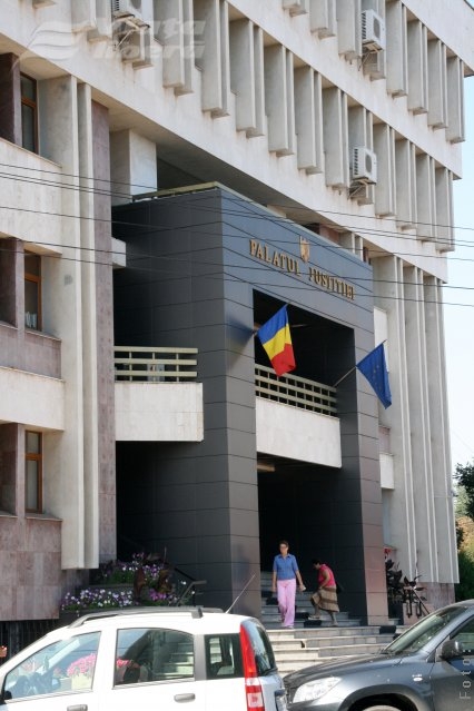 Un hoţ mort, restul la judecată