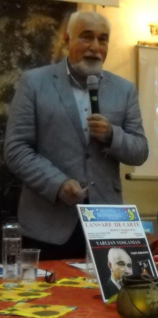 Lupul moralist. Nici cărţile vândute de Vosganian fără chitanţă nu produc impozit!