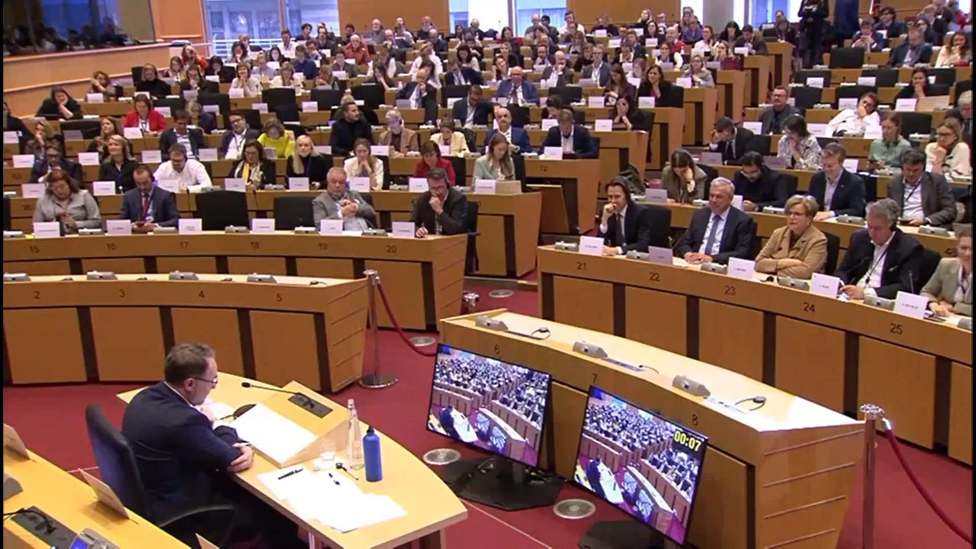 Dan Nica solicită recuperarea profitului ilicit din piața de energie