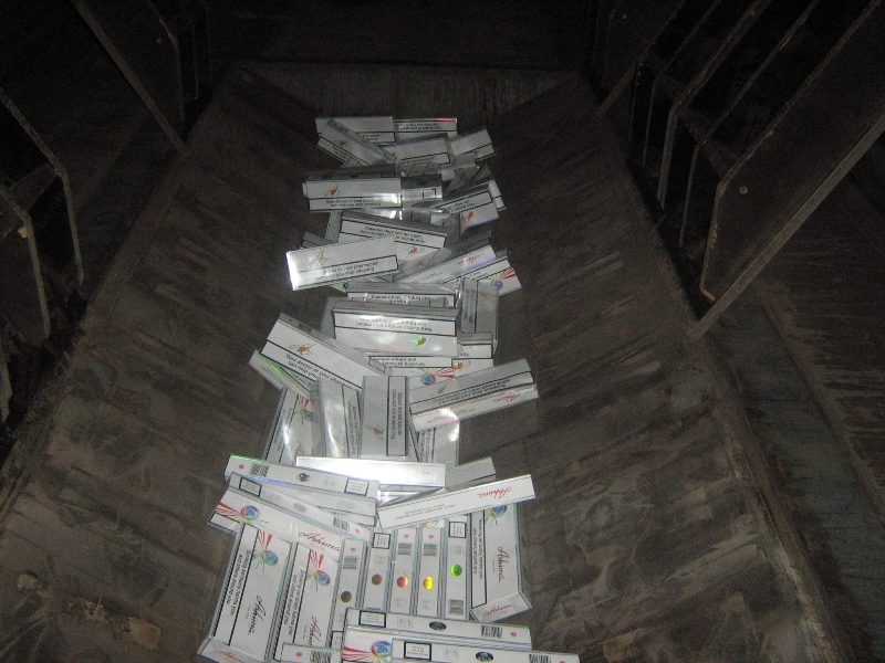 Contrabanda dăunează grav vizei! Un ucreainean riscă interdicţia pentru trafic de tigări