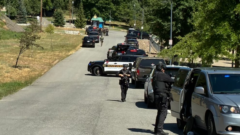 Doi pompieri, uciși de un lunetist