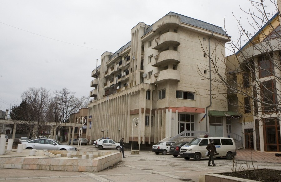 Licitaţie pentru merele elevilor / Consiliul Judeţului a lansat caietul de sarcini pe SEAP