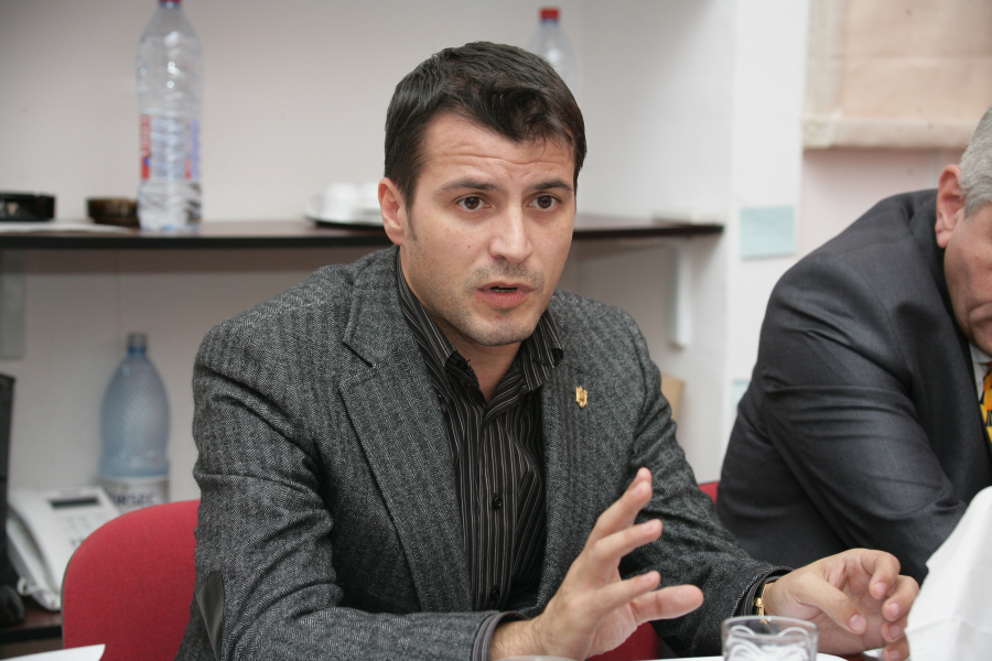 Fostul şef al IPJ Galaţi, pensionar MAI, la conducerea căminelor Universităţii „Dunărea de Jos”