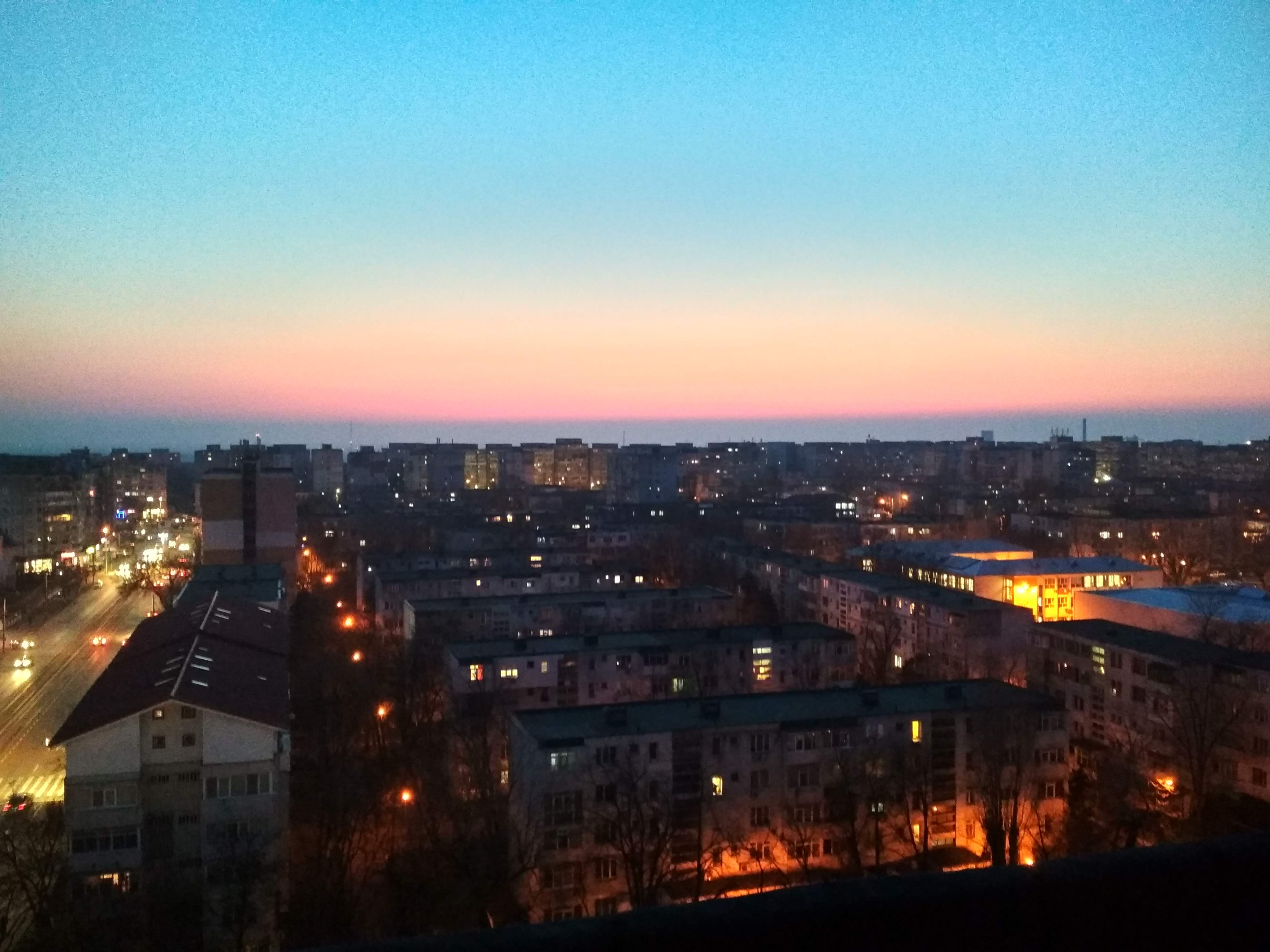 Duplicitate, tupeu şi aroganţă