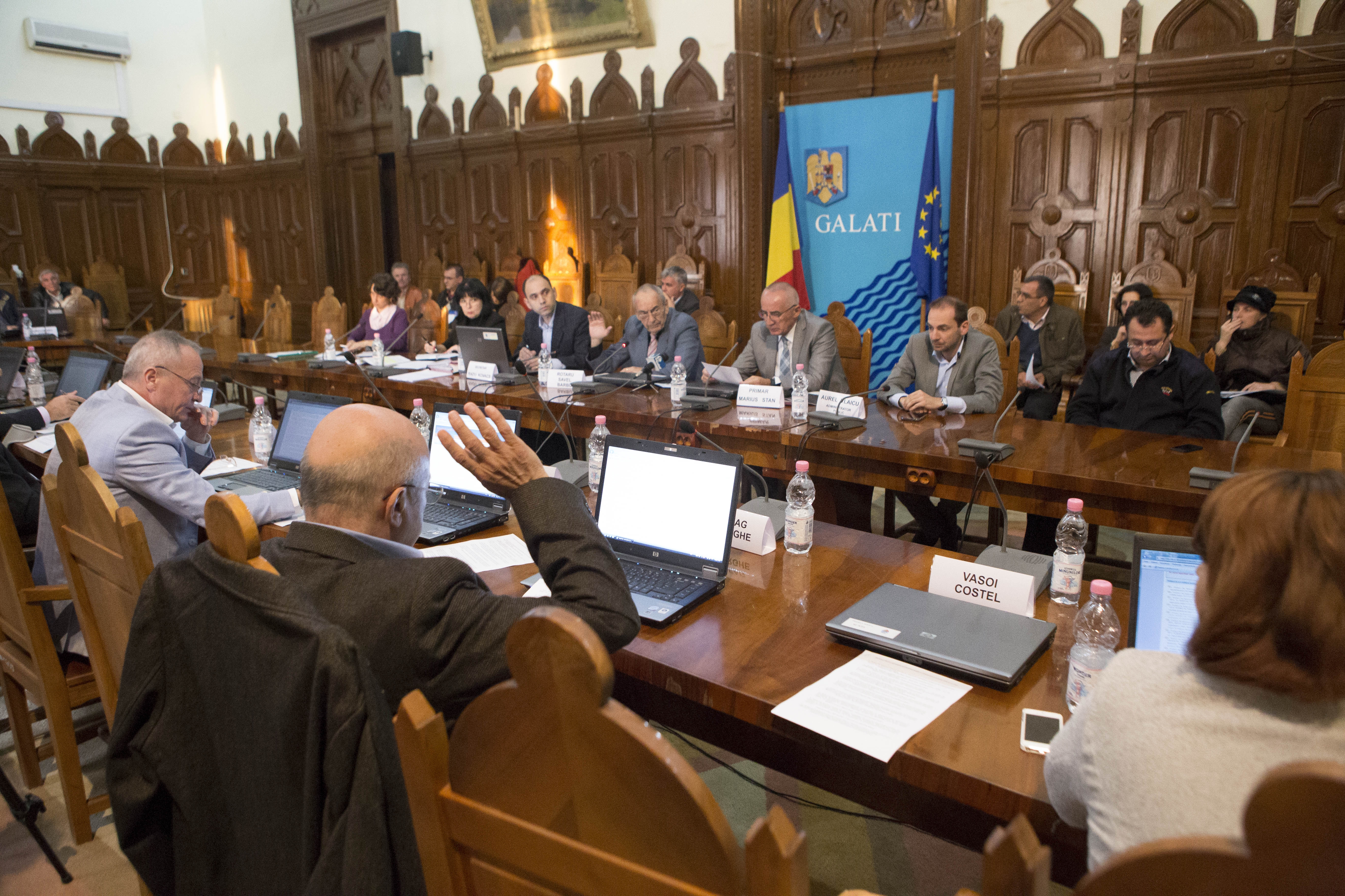 Decizii extraordinare ale aleşilor locali / Opt milioane de lei subvenţie pentru Apaterm şi Transurb