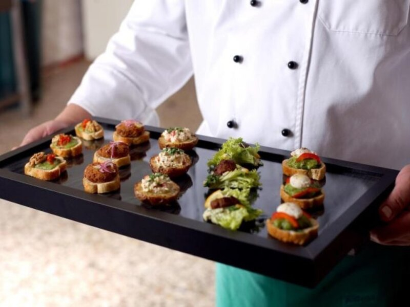 125 de locuri de muncă vacante