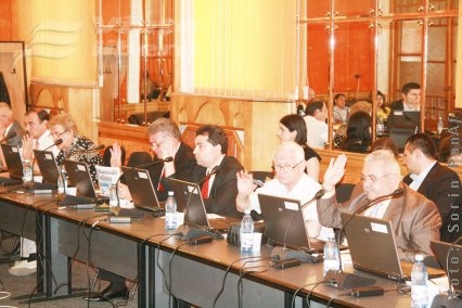 Consiliul Local a împărţit banii pentru sport