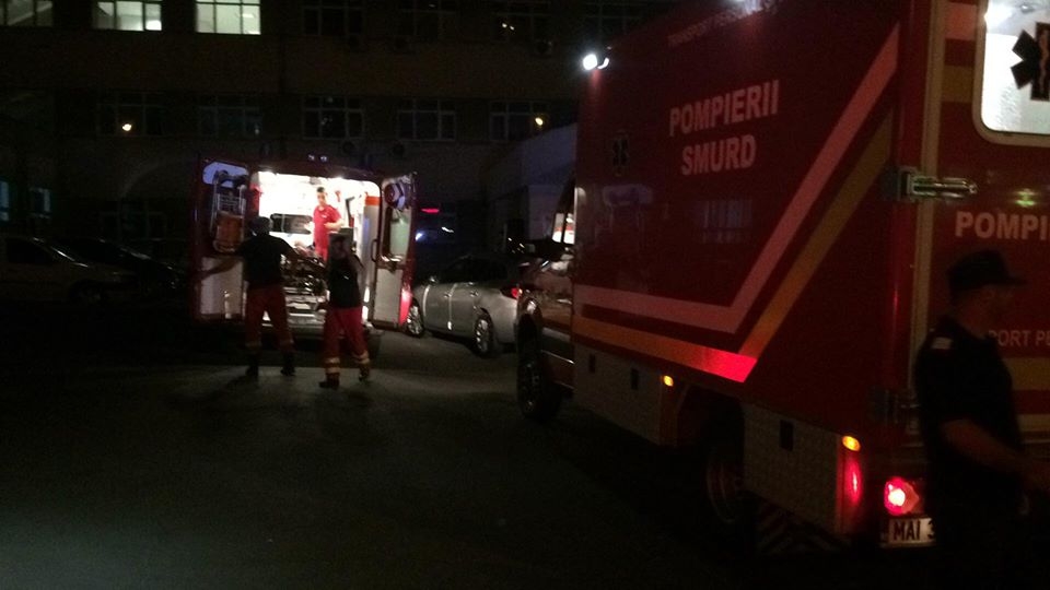 ACCIDENT în apropiere de Galaţi. Şase persoane au fost rănite