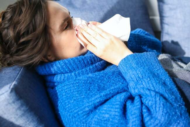 Peste 3.600 de viroze respiratorii le dau de furcă gălățenilor