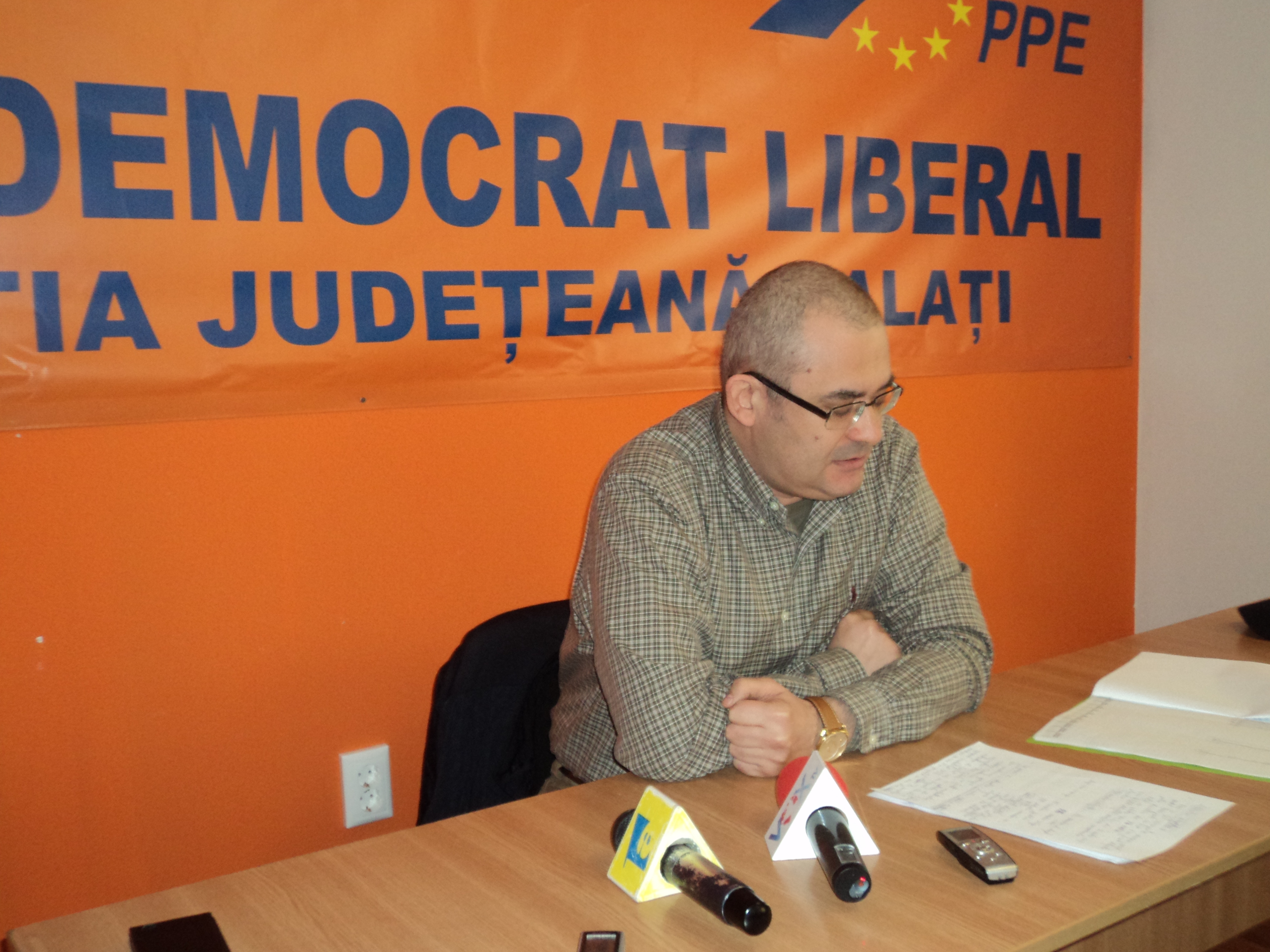 Politica pe patru roţi: PDL se oferă să elibereze bilete Transurb