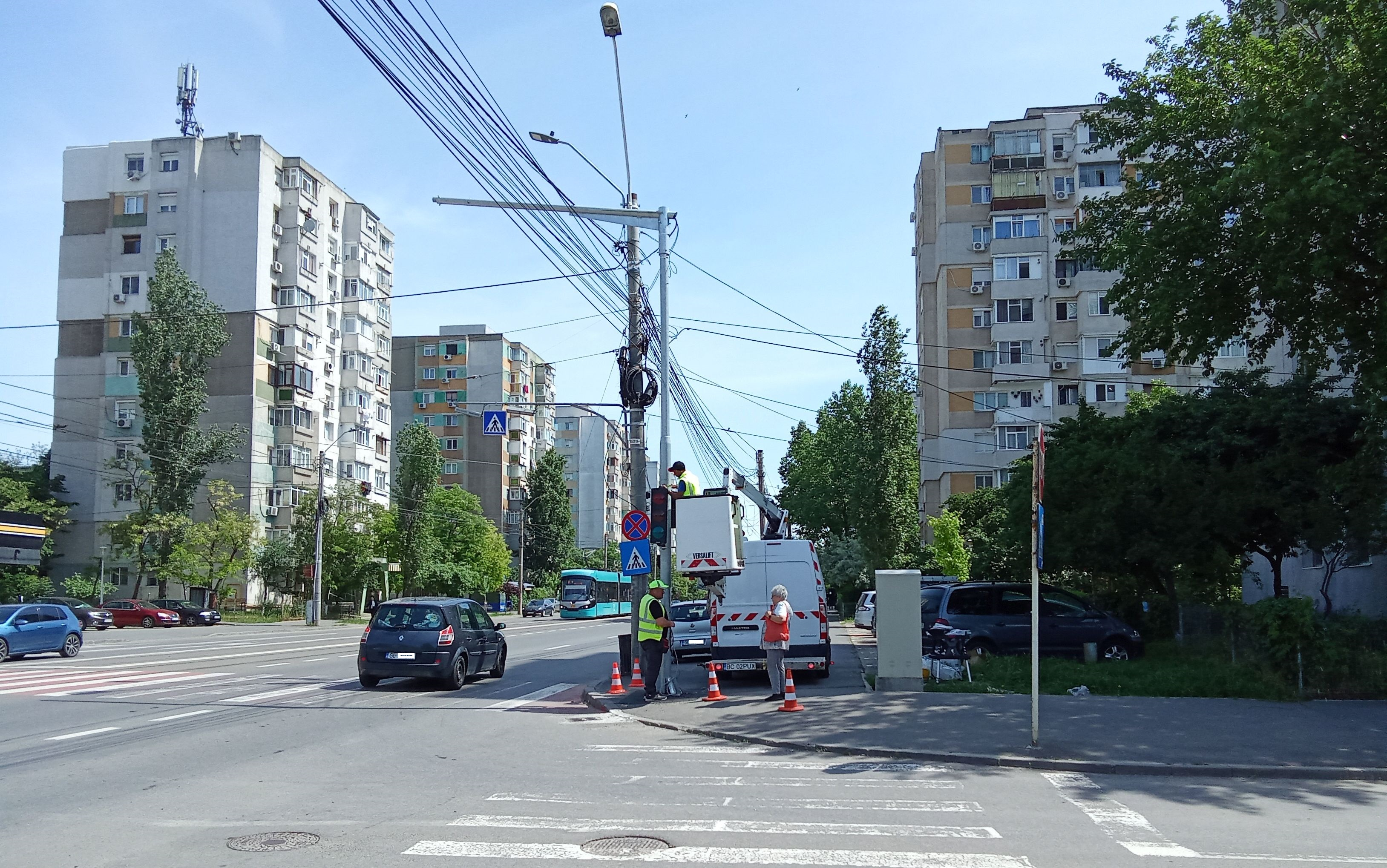 Poza zilei. Semafor montat pe strada Oțelarilor
