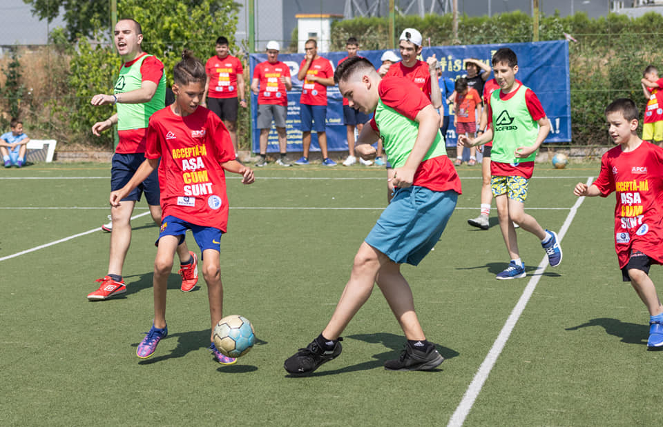 „O zi de pus la suflet” pentru tinerii speciali