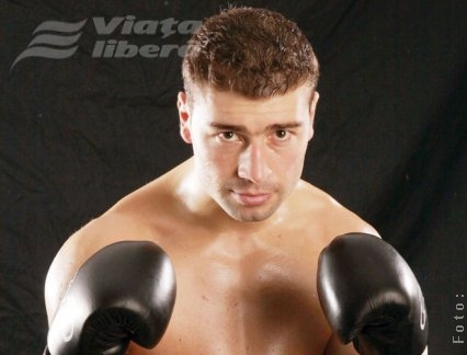 Campionul mondial Lucian Bute îşi pune centura în joc pentru a treia oară