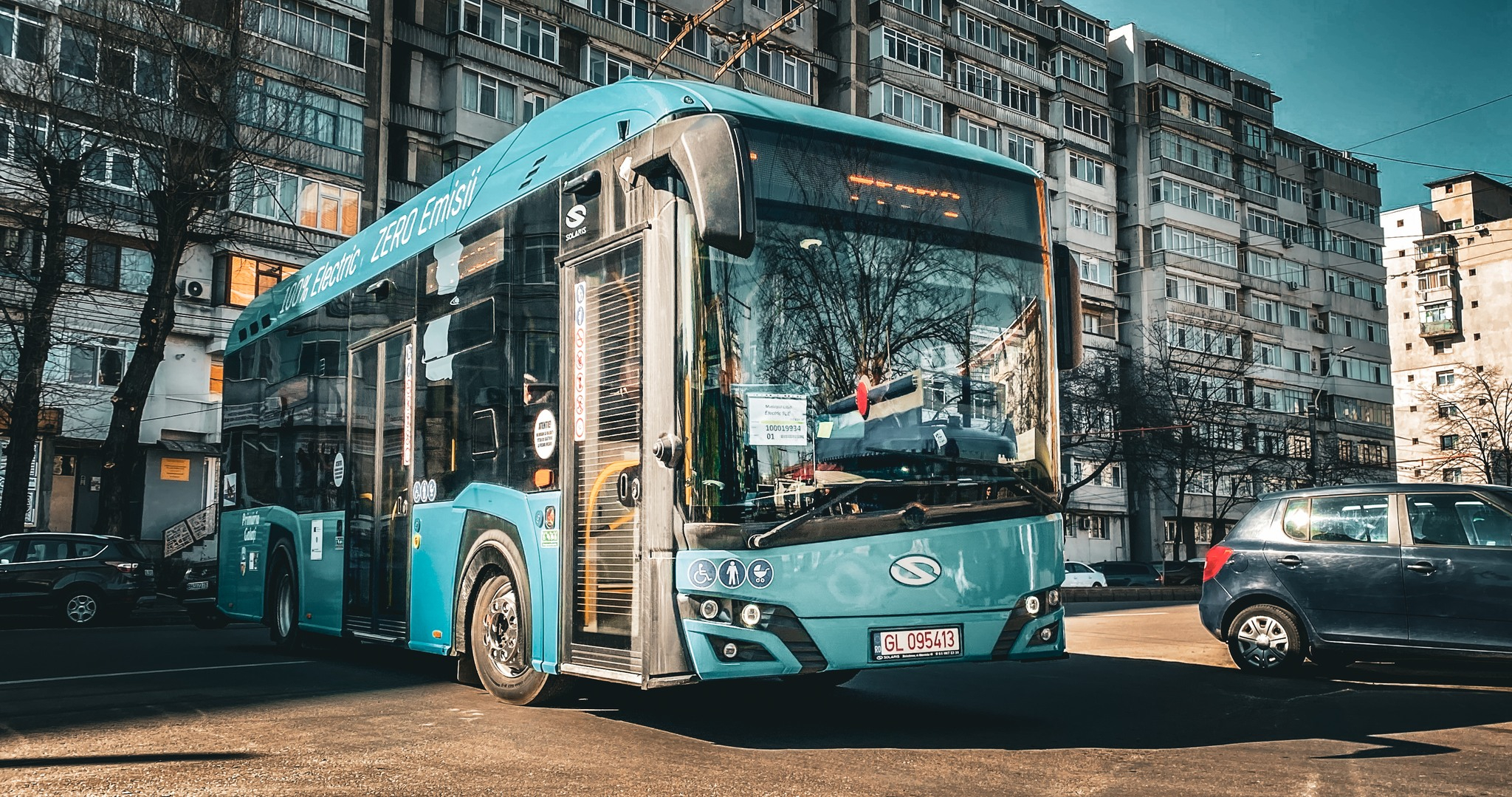 Marcaje rutiere la terminalul din Micro 19