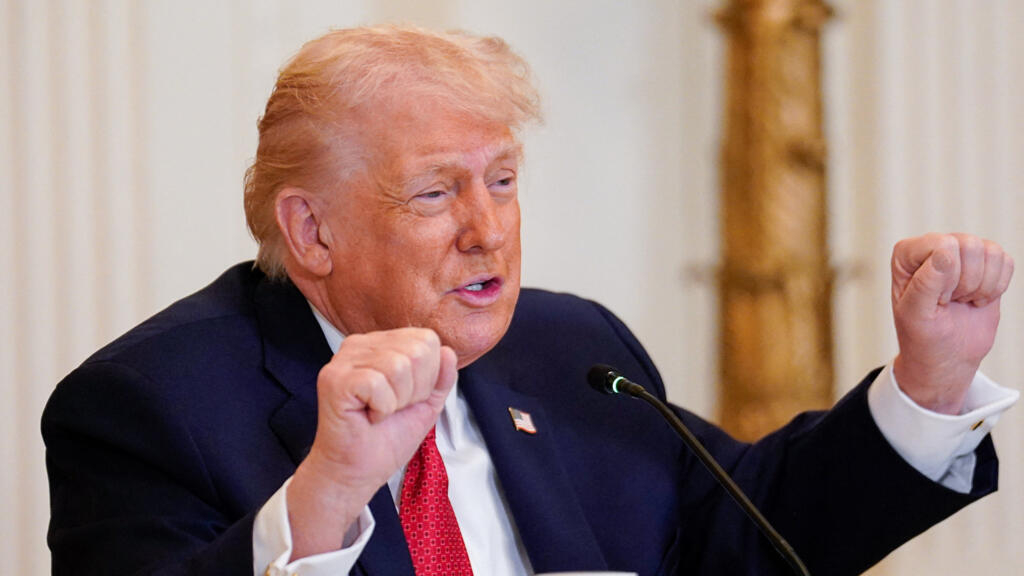 După Groenlanda, Trump ia și România. La mișto