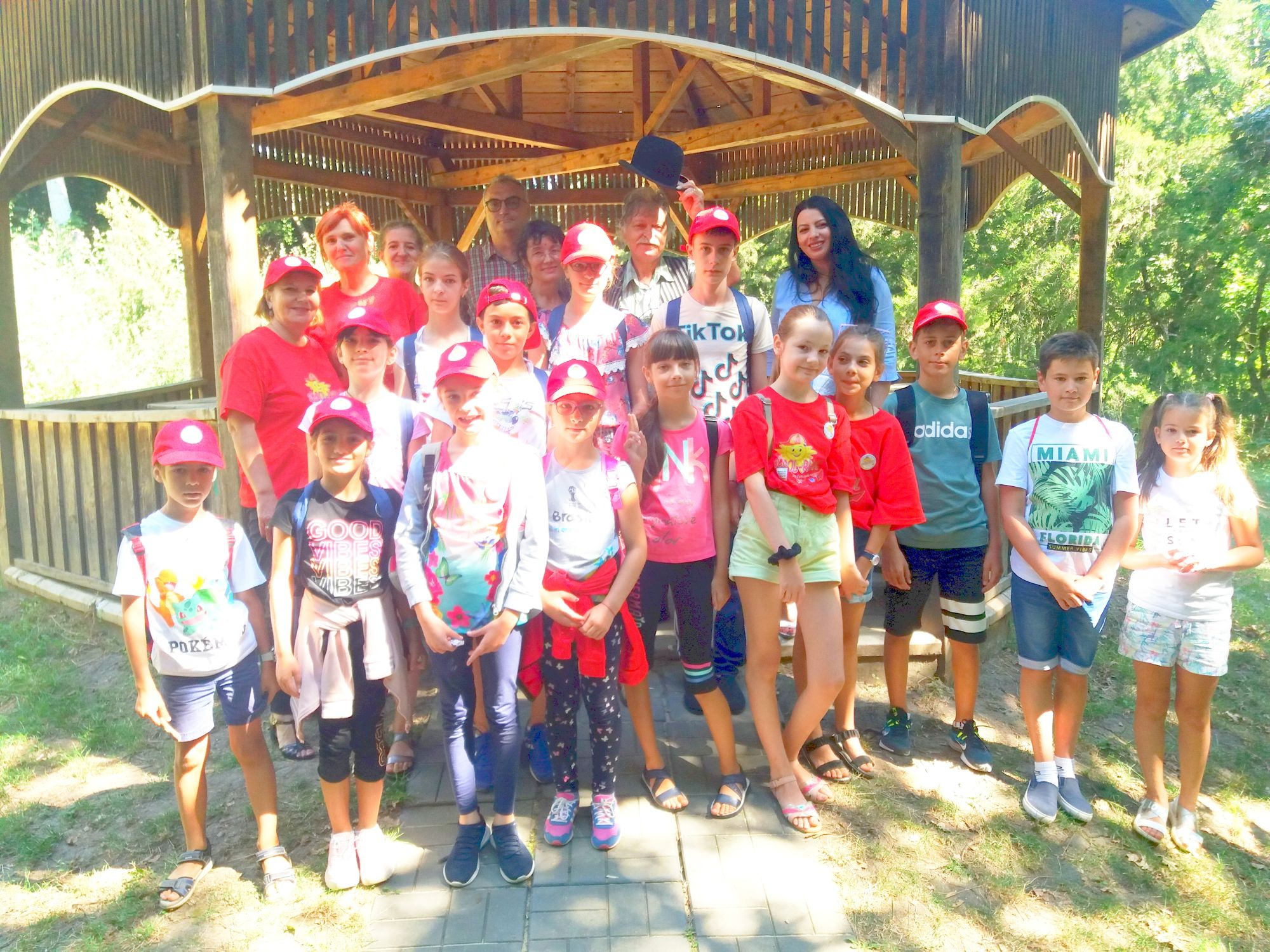 O lume fermecătoare pentru copii fermecaţi. Micuţi din Vânători, prezenţi la Dunăre