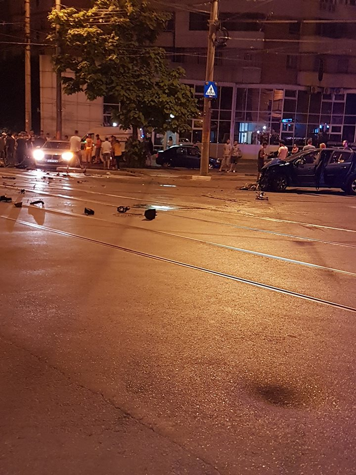 ACCIDENTE pe bandă într-o intersecţie importantă din Galați, după ce s-au SCHIMBAT regulile de prioritate