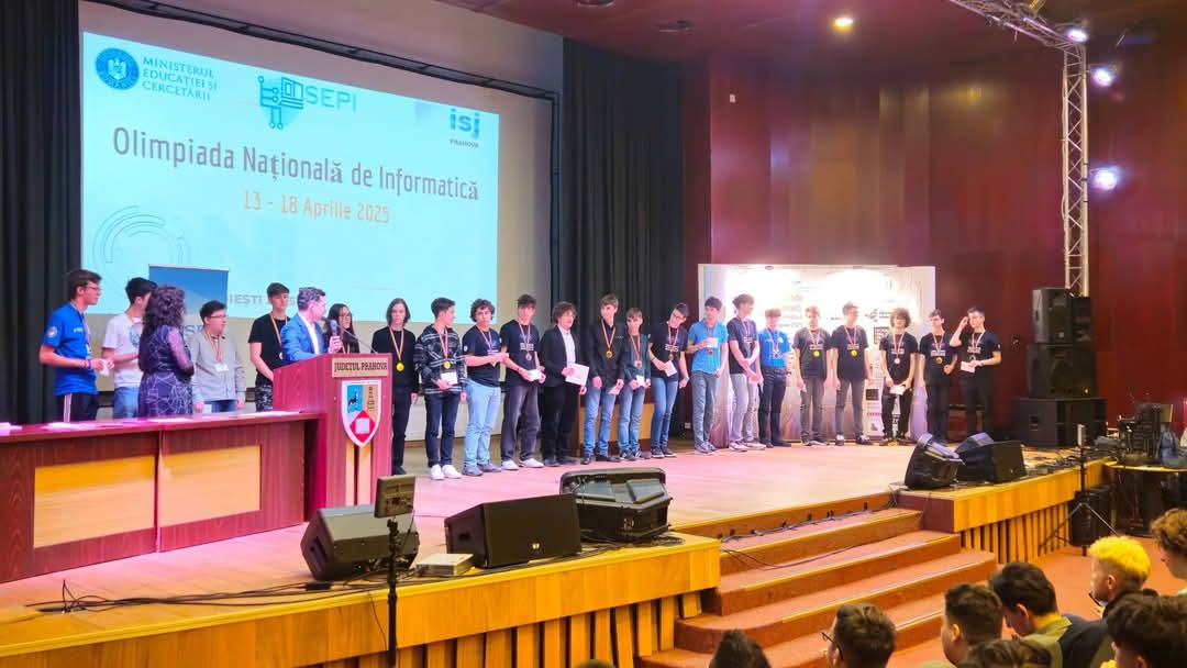 O medalie de aur și două de bronz la Olimpiada Națională de Informatică