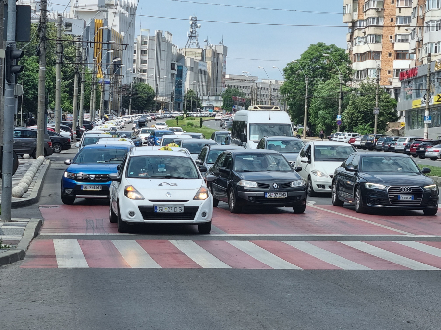 Taxă redusă pentru taximetriști, de la 1 mai