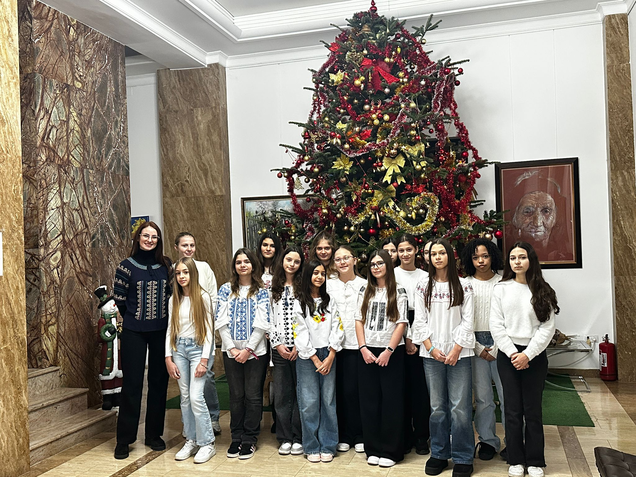 Vocile copiilor de la Școala Nr. 26 au adus magia sărbătorilor (VIDEO)