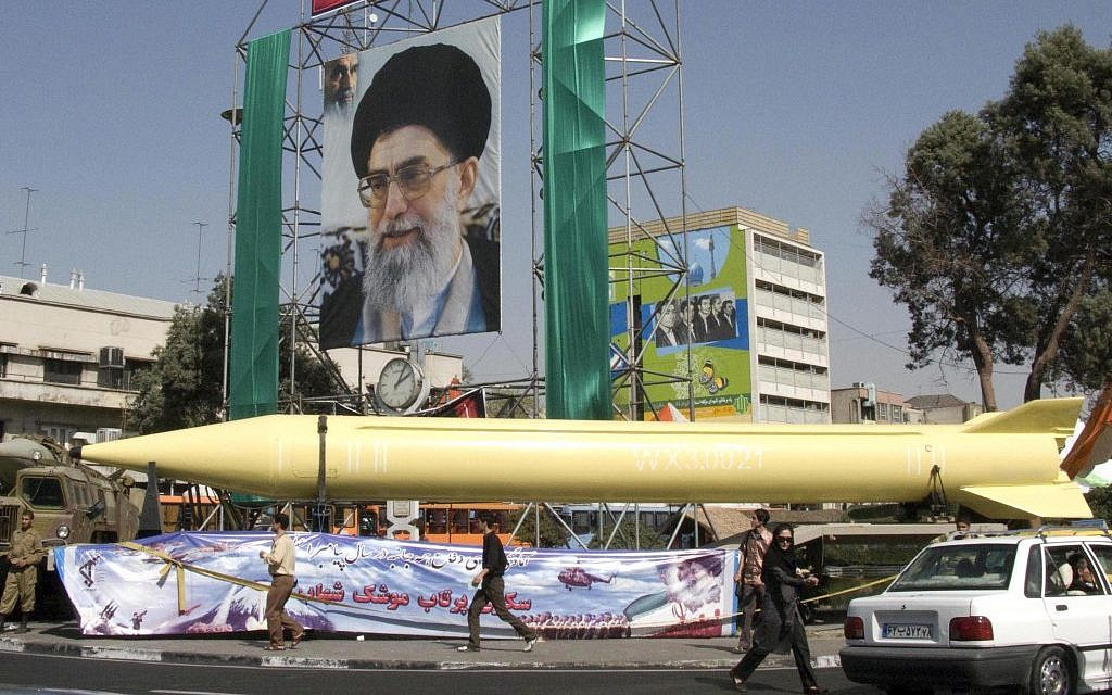 Iranul îşi creşte capacităţile nucleare