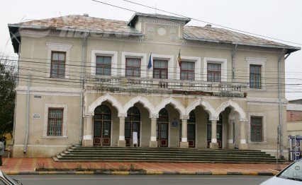 „Omătuţa” – folclor în a XIII-a ediţie!