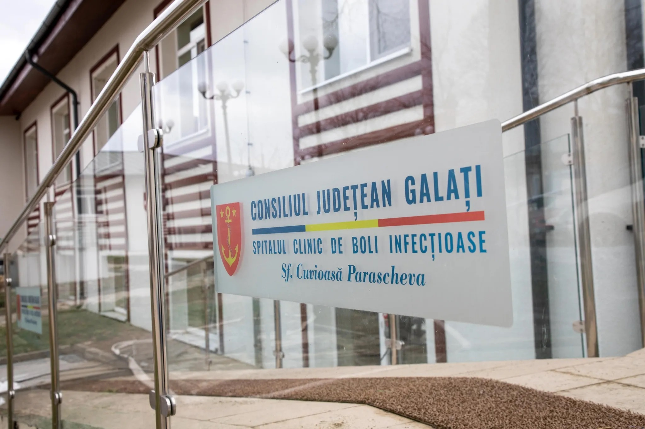 Galațiul a rămas fără vaccin antirabic. Pacienții, trimiși la Brăila