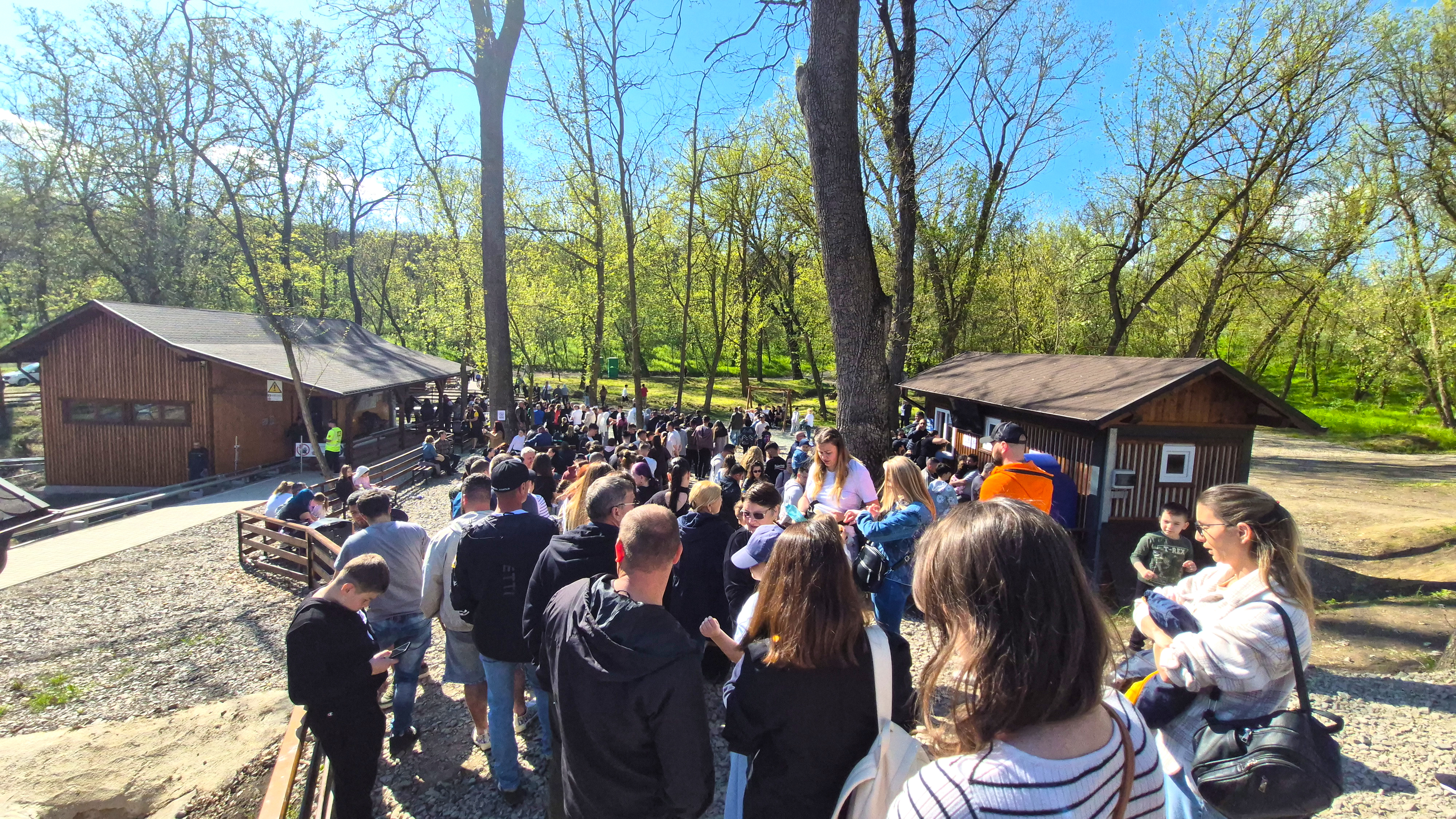 Coadă la distracţie, la Gârboavele. Peste 6.000 de vizitatori la „Bob&Bike Adrenalina”
