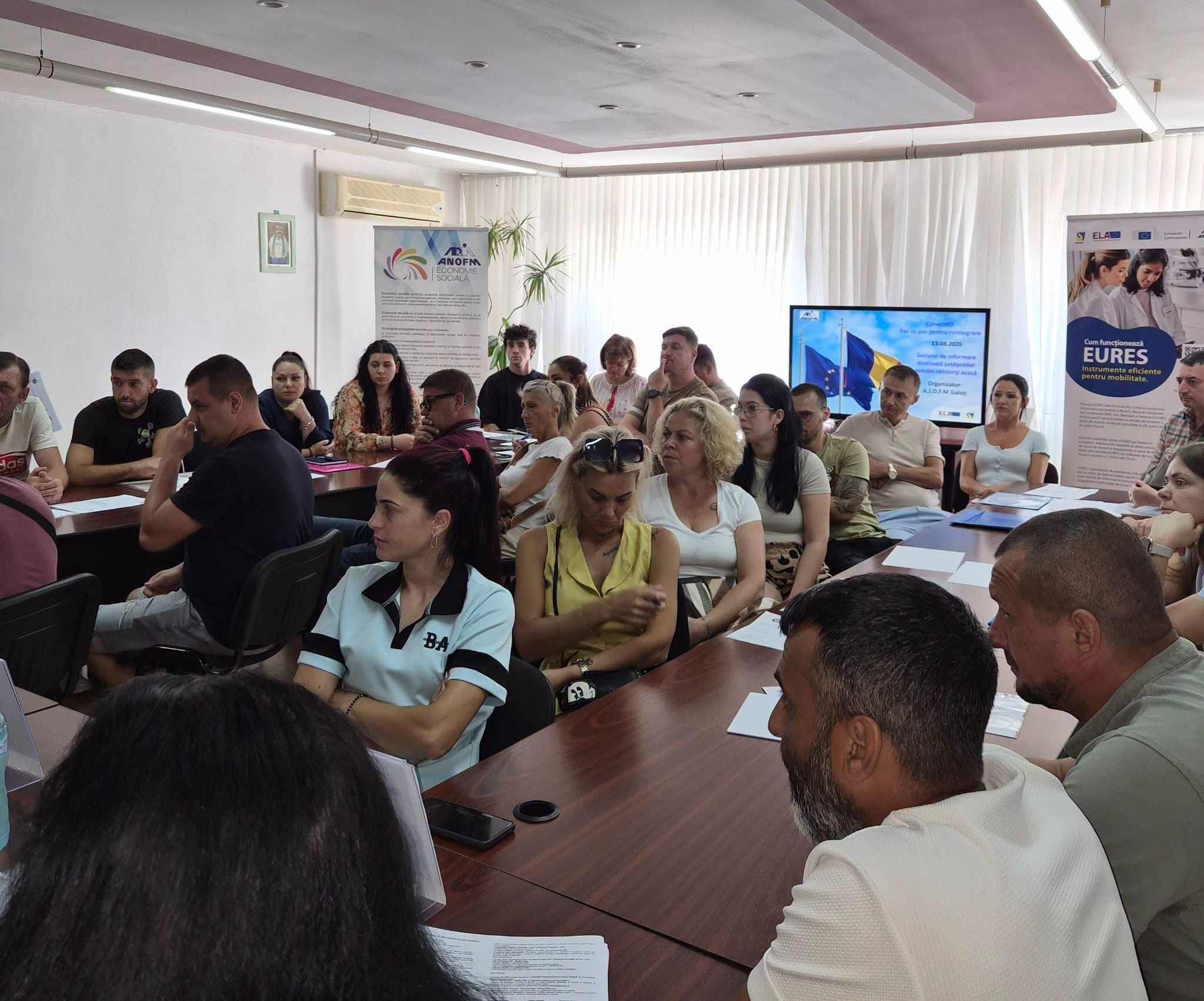 Oportunitățile de pe piața locală a muncii, prezentate gălățenilor din diaspora