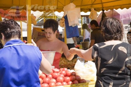 În pieţe -  parfum de toamnă!