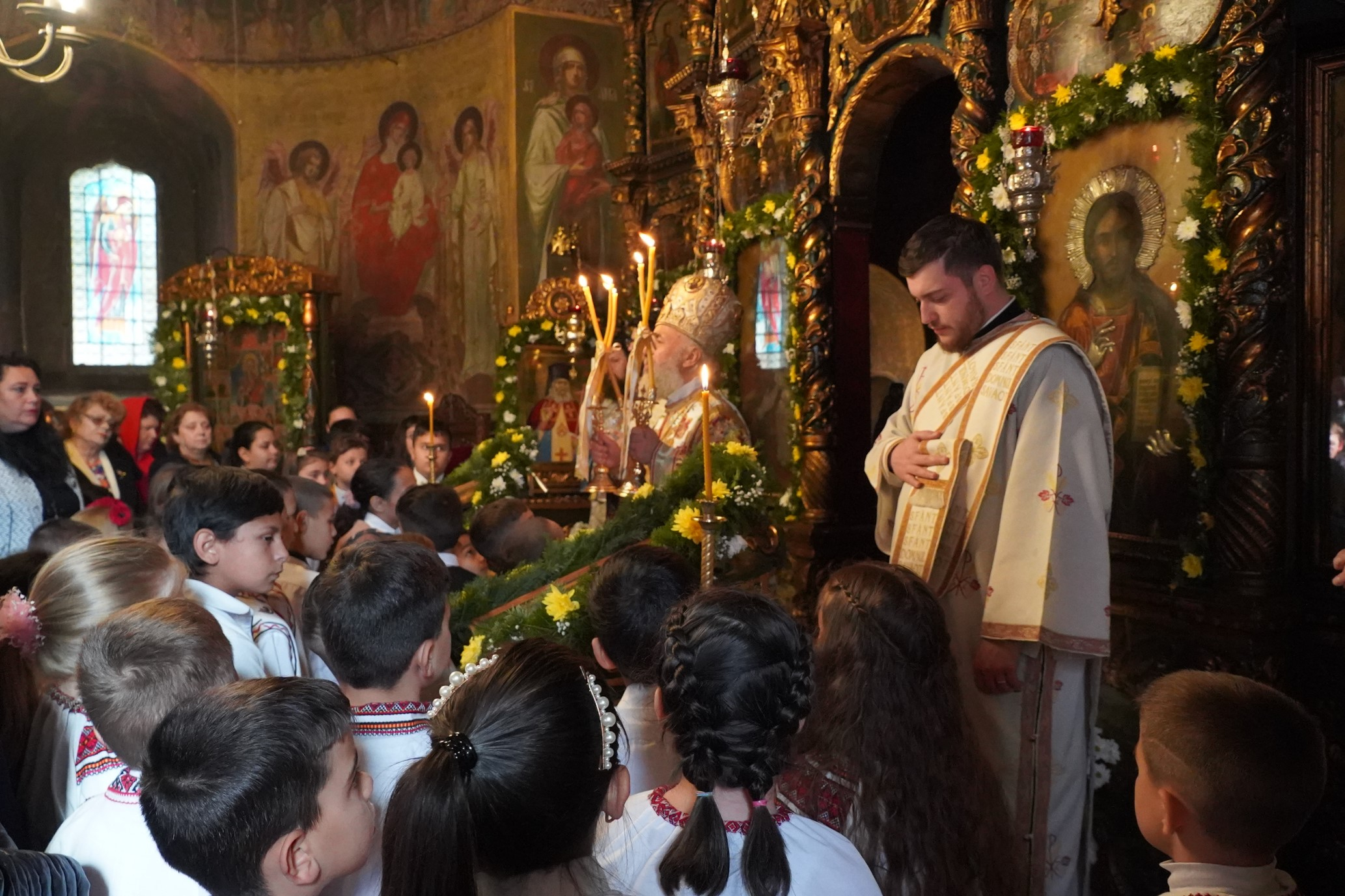 Hram la mănăstirea gălățeană „Sfinții Arhangheli”