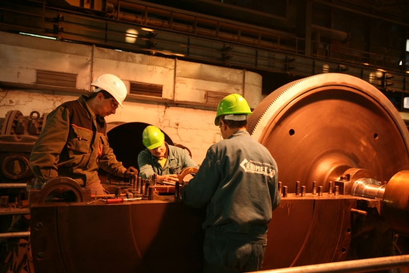 Campanie VL "Ei ţin Galaţiul în viaţă!"/ Firma care nu ştie ce înseamnă criza