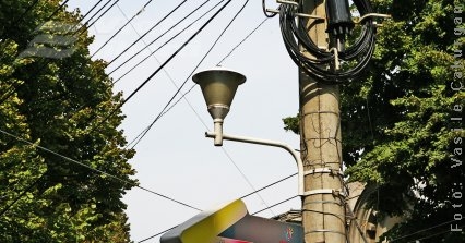 Pene controlate de curent, în timpul nopţii