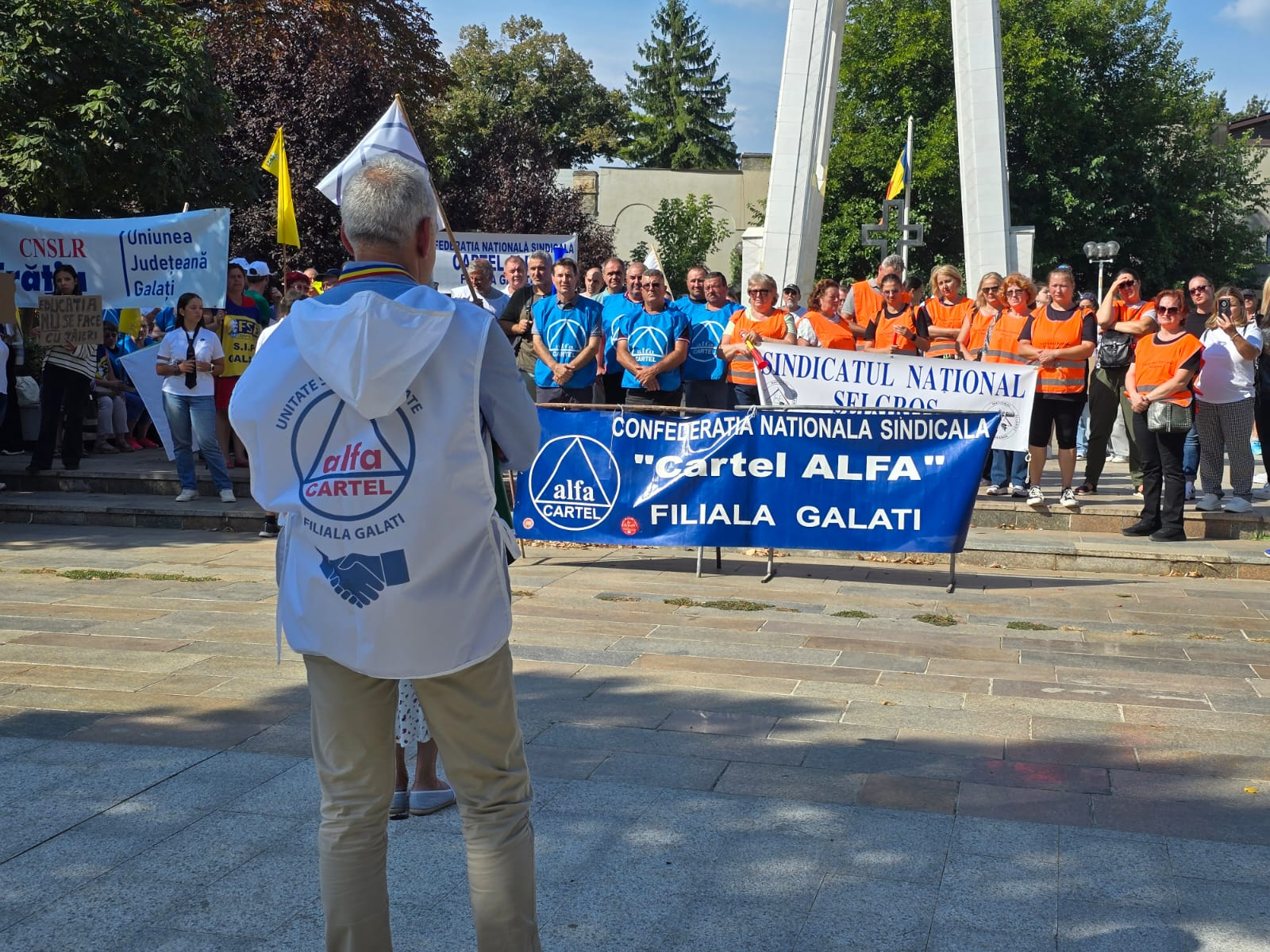 Sindicatele cer un salariu minim de „cel puțin” 4.350 de lei