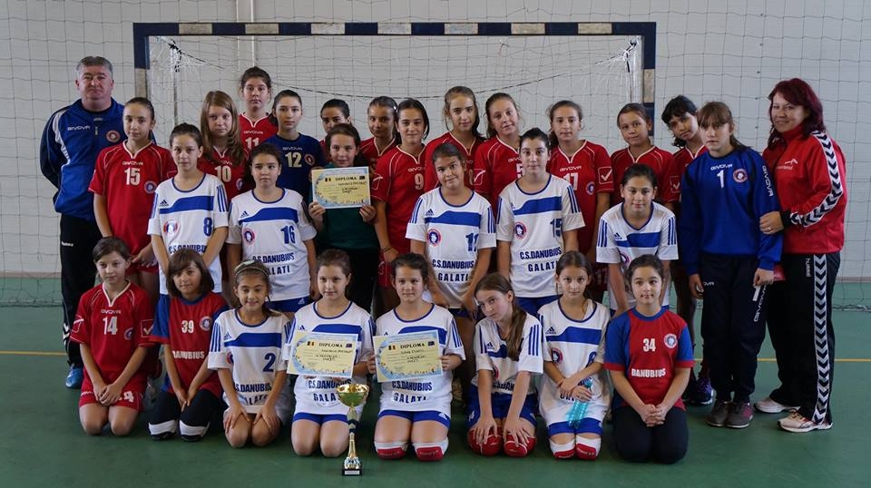 Junioarele de la Danubius 2010 Galaţi, triumf total în turneul de handbal de la Oneşti