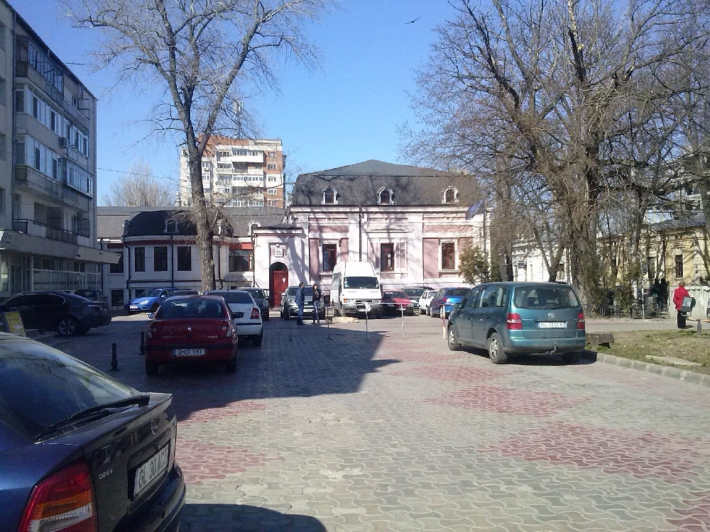 Încondeierea ouălor, expoziţie de icoane, vizită la Muzeul Satului - în săptămâna “Şcoala altfel”