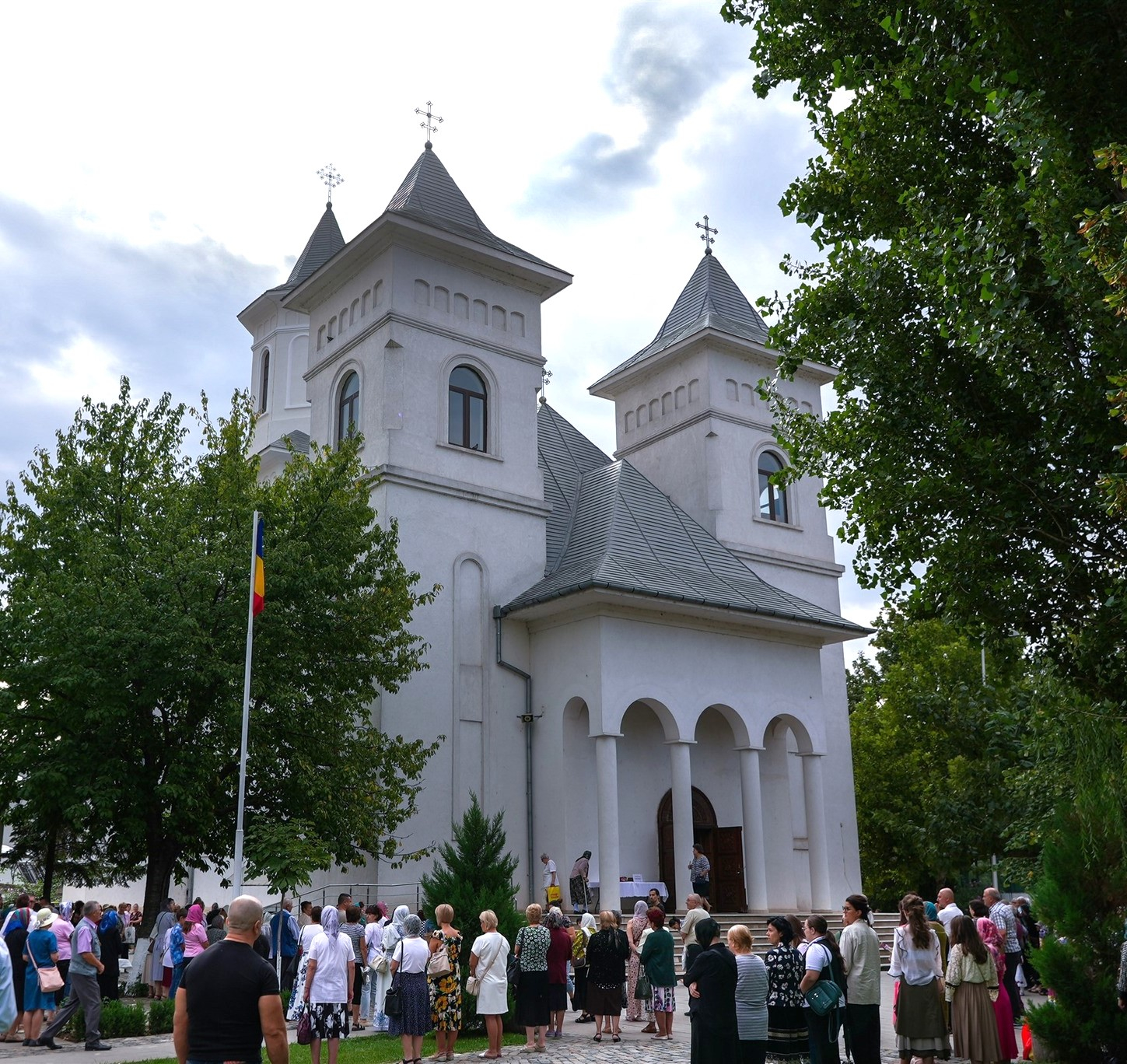 La Biserica „Sfânta Ana”, visul părintelui Teoharie a devenit realitate
