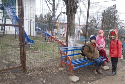 Copiii nedreptăţiţi din Vârlezi