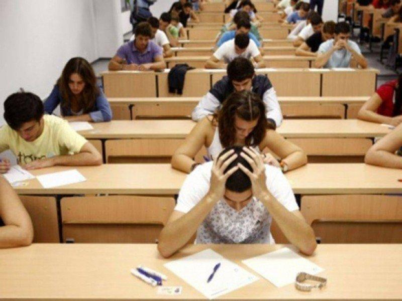 Viitorii medicinişti, în focurile examenelor