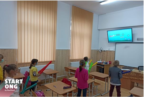 Dotări la Şcoala din Rădeşti