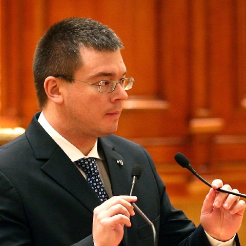 Reacţii după nominalizarea lui Ungureanu pentru funcţia de premier (UPDATE)