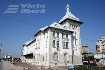 „Clubul înţelepţilor” se deschide la Palatul Navigaţiei