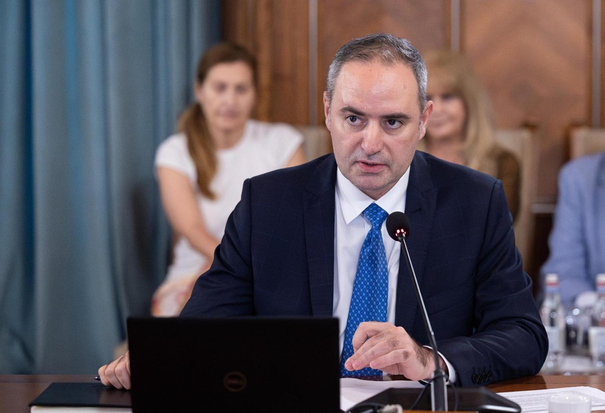 Alexandru Nazare, audiat la DNA în dosarul vaccinurilor anti-COVID