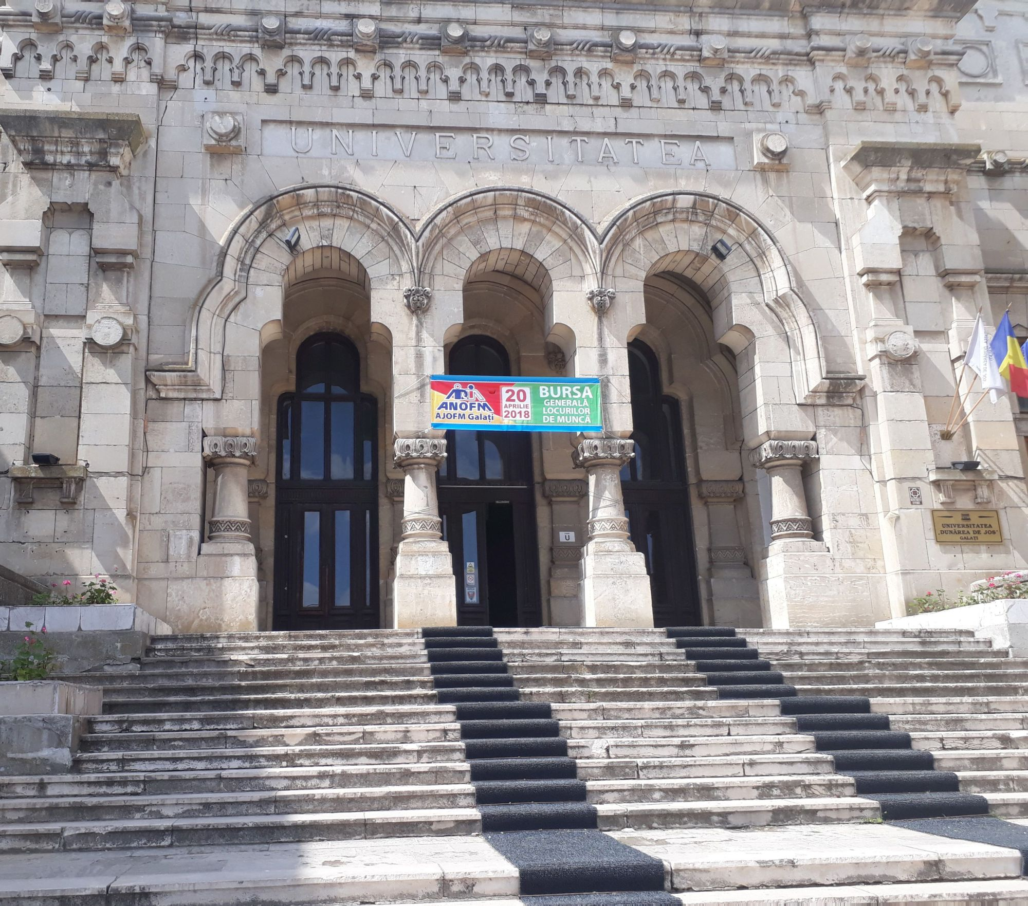 Peste 1.000 de locuri vacante la Bursă