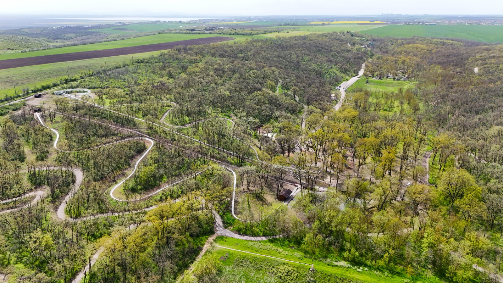 Aproape 40.000 de vizitatori, în doar două luni, la Bob & Bike Adrenalina Gârboavele. Destinația preferată pentru aventură în mijlocul naturii (FOTO)