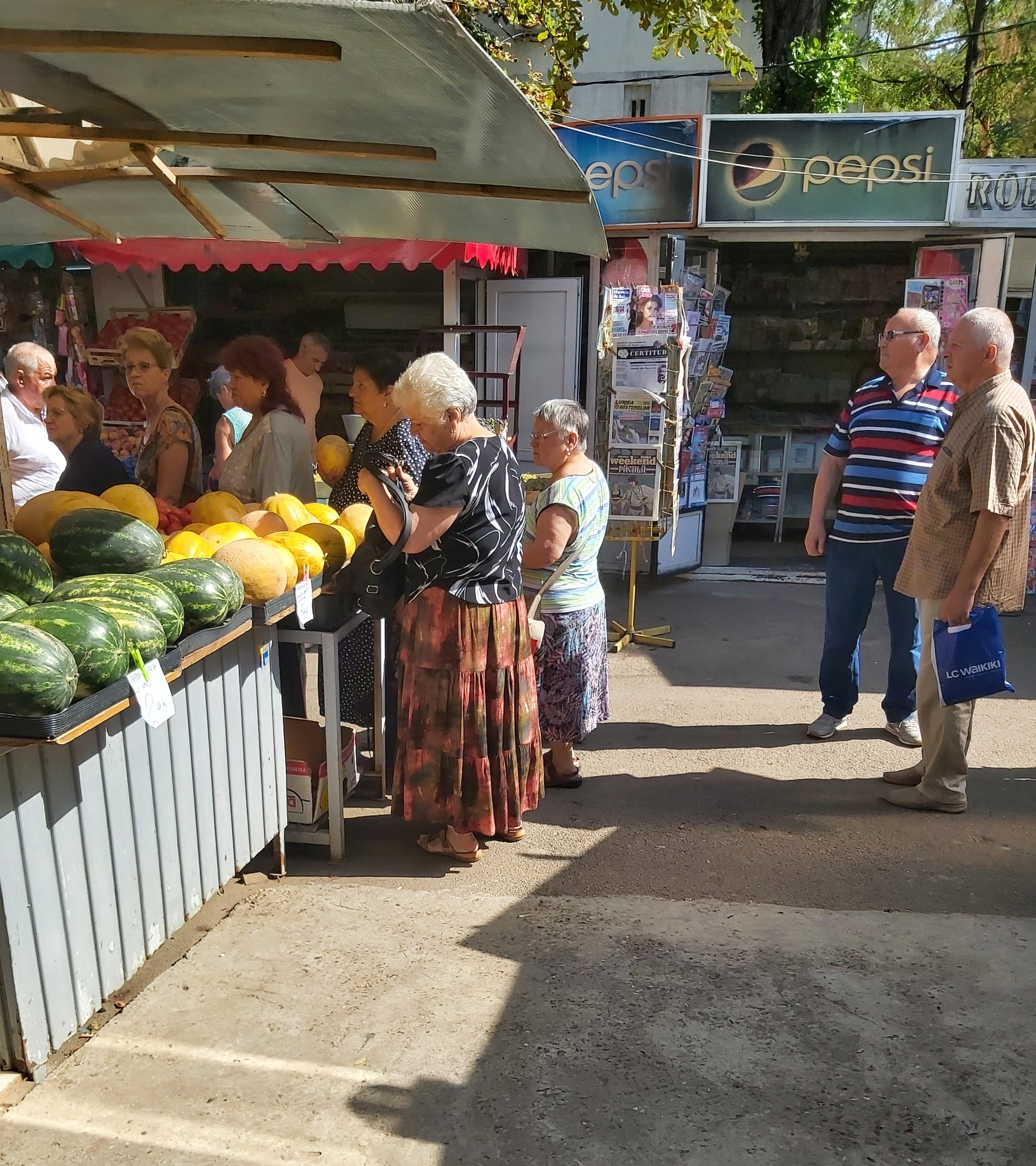 Cresc tarifele pentru comercianții din piețe