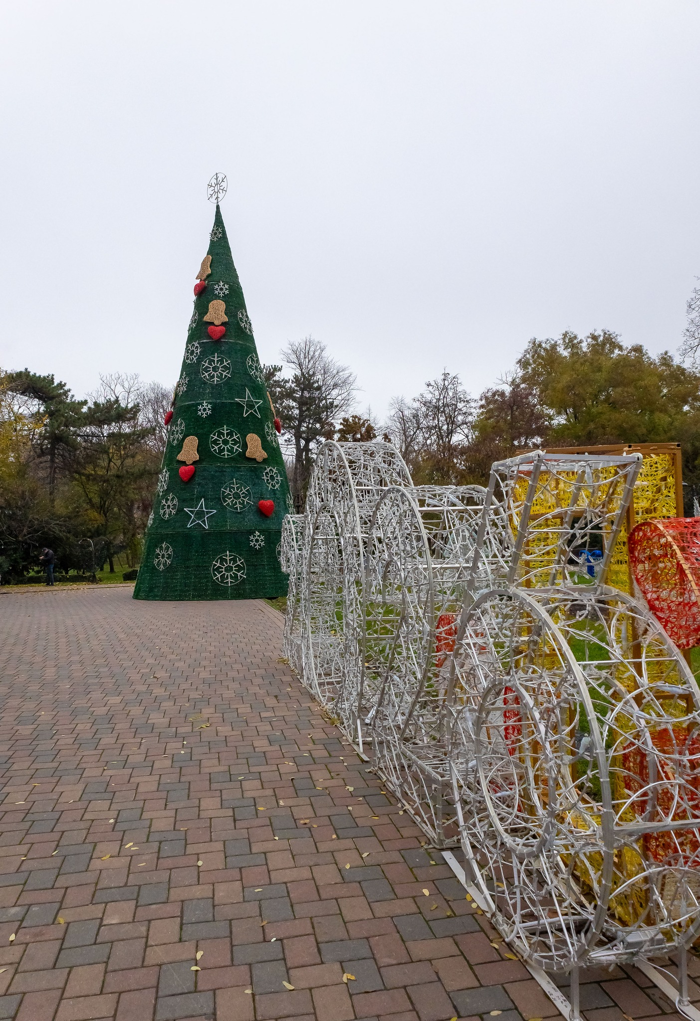 Vineri se aprind luminile de Sărbători în Galaţi